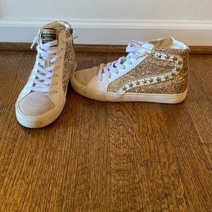 Vintage Havana high top sneakers! Great used condition. Only worn a few times!
